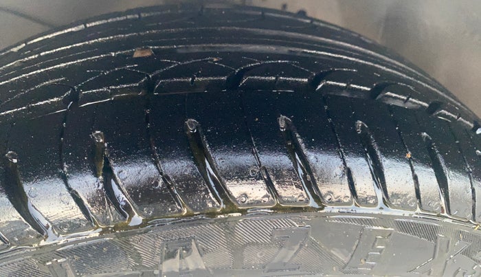 2012 Honda Brio S MT, Petrol, Manual, 95,591 km, Left Front Tyre Tread