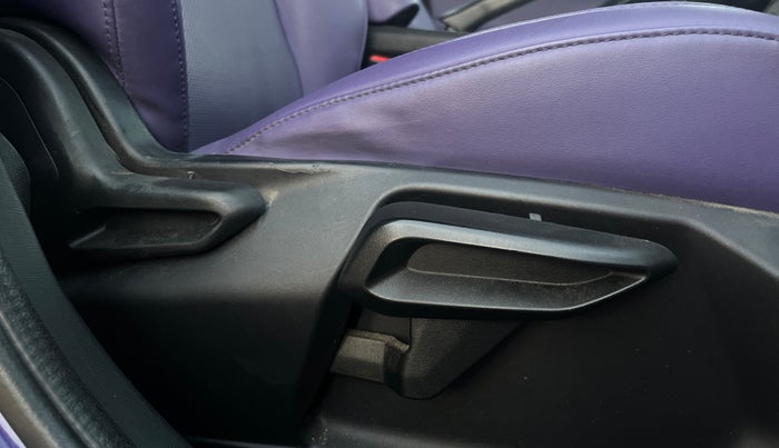 2023 Tata NEXON FEARLESS PURPLE + SUNROOF DUAL TONE 1.2 PETROL, Petrol, Manual, 28,568 km, Driver Side Adjustment Panel