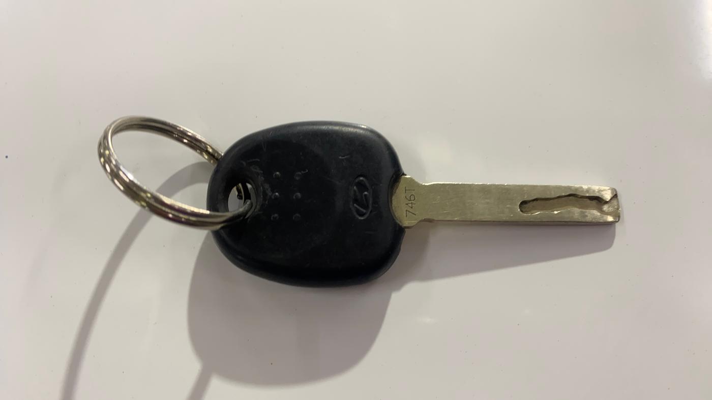 2018 Hyundai Verna 1.4 E PETROL, Petrol, Manual, 75,307 km, Key Close Up