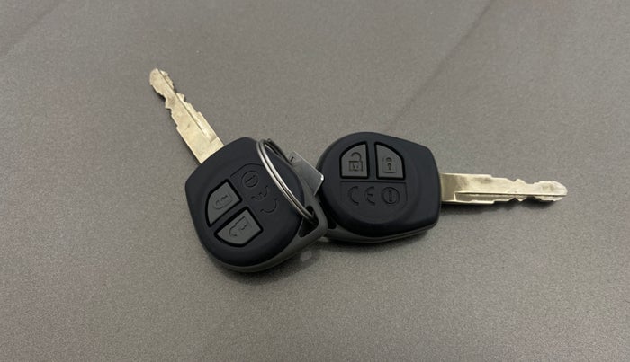 2019 Maruti Dzire VXI AMT, Petrol, Automatic, 46,741 km, Key Close Up