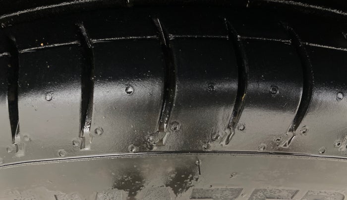 2019 Maruti Dzire VXI AMT, Petrol, Automatic, 46,741 km, Right Front Tyre Tread