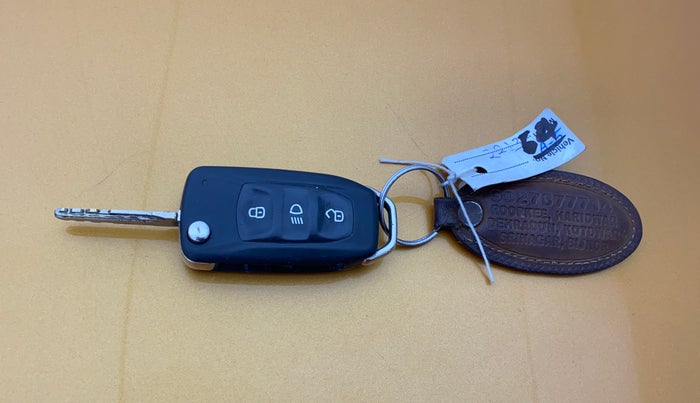 2018 Tata Tiago XZ PETROL, Petrol, Manual, 75,150 km, Key Close Up