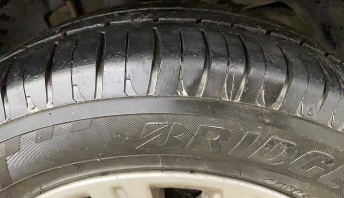 2018 Tata Tiago XZ PETROL, Petrol, Manual, 75,150 km, Right Front Tyre Tread