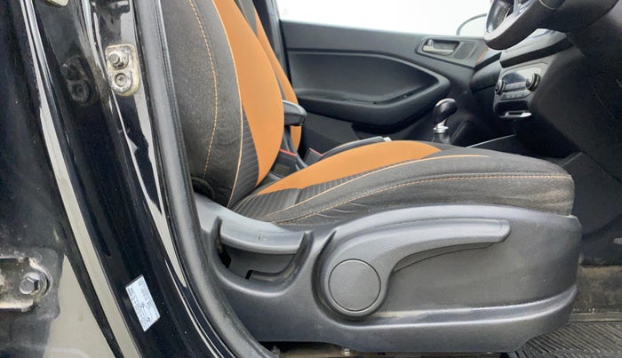 2016 Hyundai i20 Active 1.2 SX, Petrol, Manual, 30,485 km, Driver Side Adjustment Panel