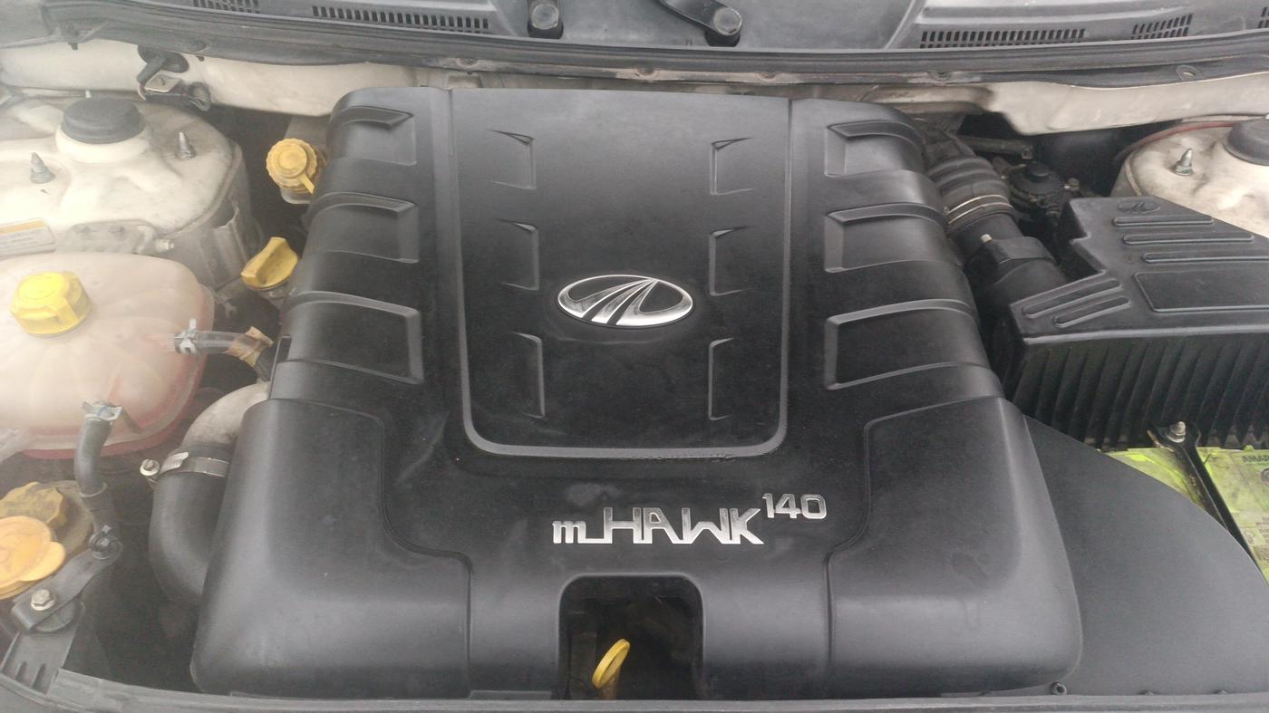 2017 Mahindra XUV500 W6, Diesel, Manual, 76,548 km, Engine View