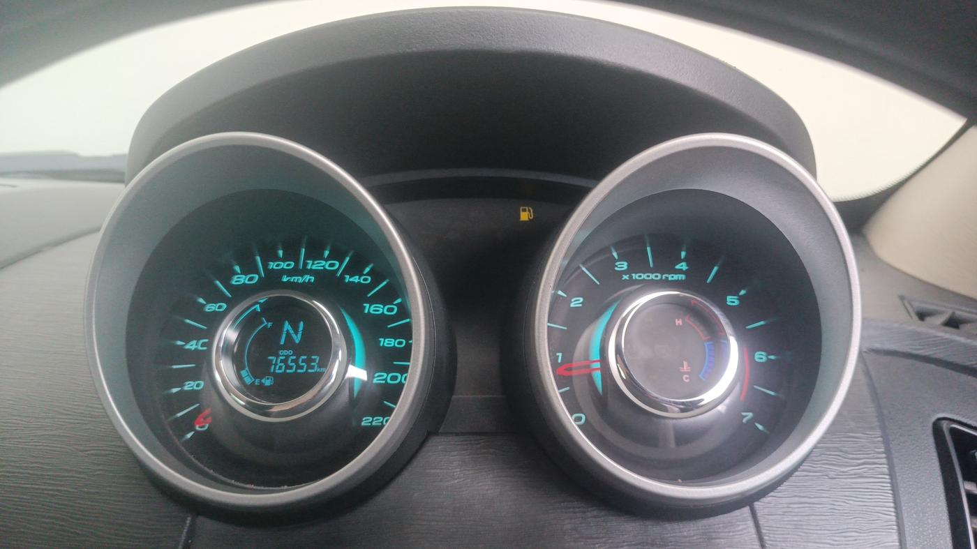 2017 Mahindra XUV500 W6, Diesel, Manual, 76,548 km, Odometer Image