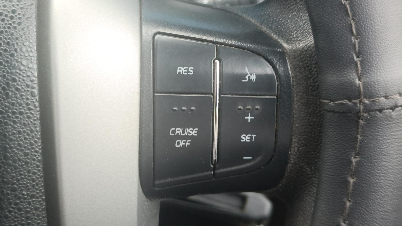 2017 Mahindra XUV500 W6, Diesel, Manual, 76,548 km, Adaptive Cruise Control