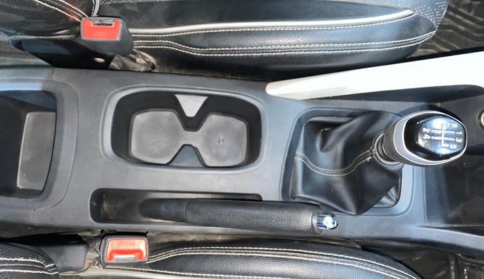 2022 Nissan MAGNITE XE, Petrol, Manual, 36,991 km, Gear Lever