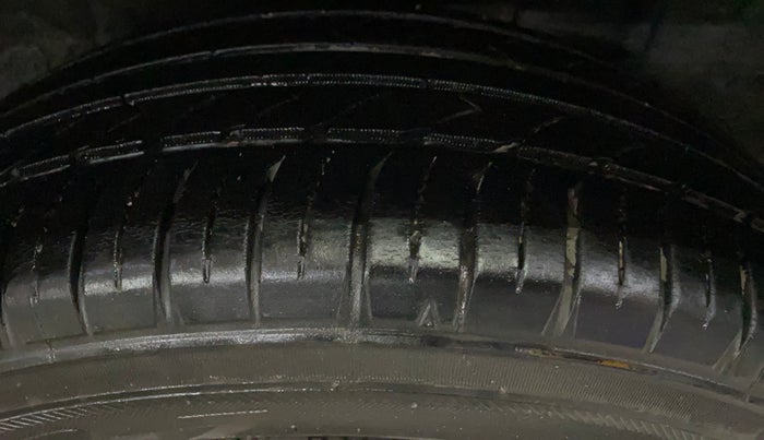 2022 Nissan MAGNITE XE, Petrol, Manual, 36,991 km, Left Rear Tyre Tread