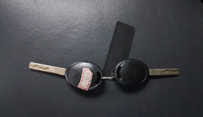 2022 Tata PUNCH PURE MT, Petrol, Manual, 59,254 km, Key Close Up