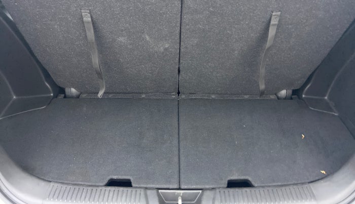 2019 Maruti XL6 ZETA AT SHVS, Petrol, Automatic, 27,054 km, Boot Inside