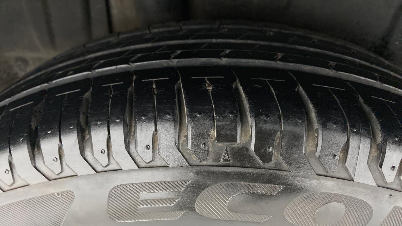 2019 Maruti XL6 ZETA AT SHVS, Petrol, Automatic, 27,054 km, Right Rear Tyre Tread