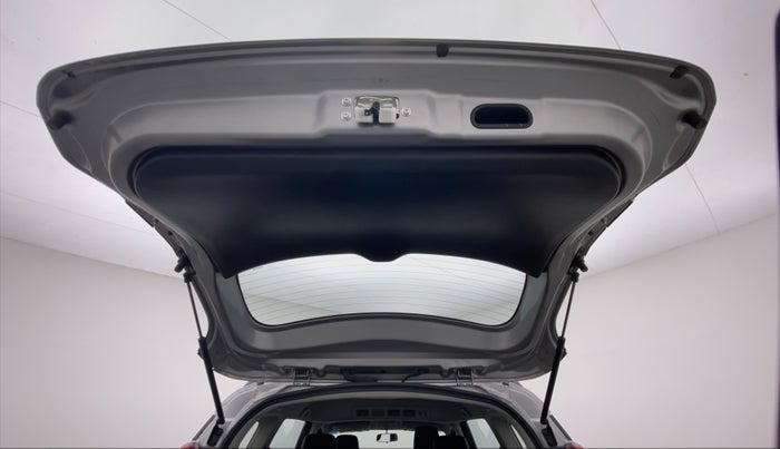 2019 Maruti XL6 ZETA AT SHVS, Petrol, Automatic, 27,054 km, Boot Door Open