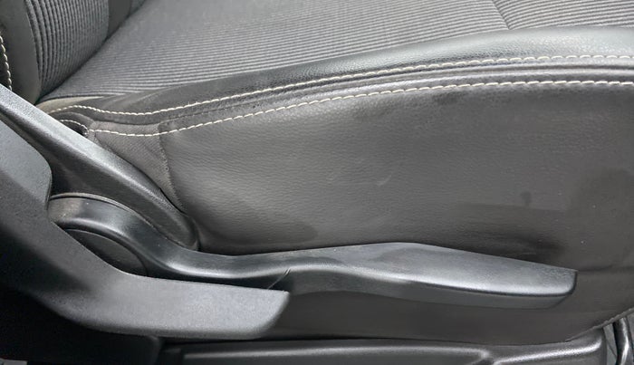 2019 Maruti XL6 ZETA AT SHVS, Petrol, Automatic, 27,054 km, Driver Side Adjustment Panel