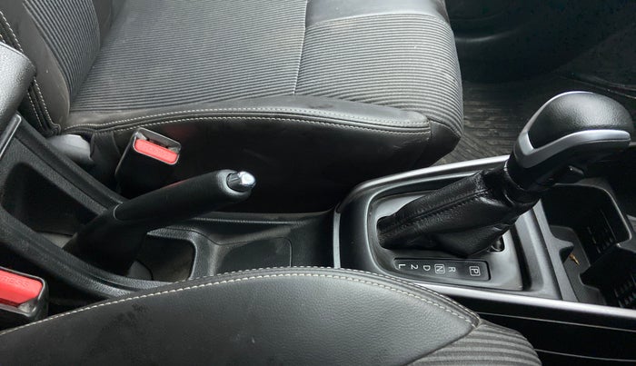 2019 Maruti XL6 ZETA AT SHVS, Petrol, Automatic, 27,054 km, Gear Lever