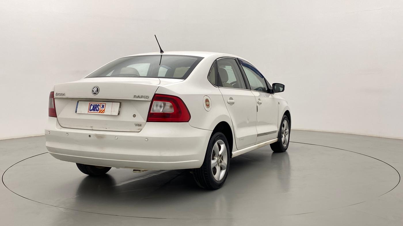 2014 Skoda Rapid ELEGANCE 1.6 TDI MT, Diesel, Manual, 51,091 km, Right Back Diagonal