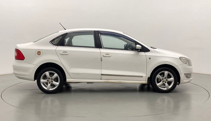 2014 Skoda Rapid ELEGANCE 1.6 TDI MT, Diesel, Manual, 51,091 km, Right Side View