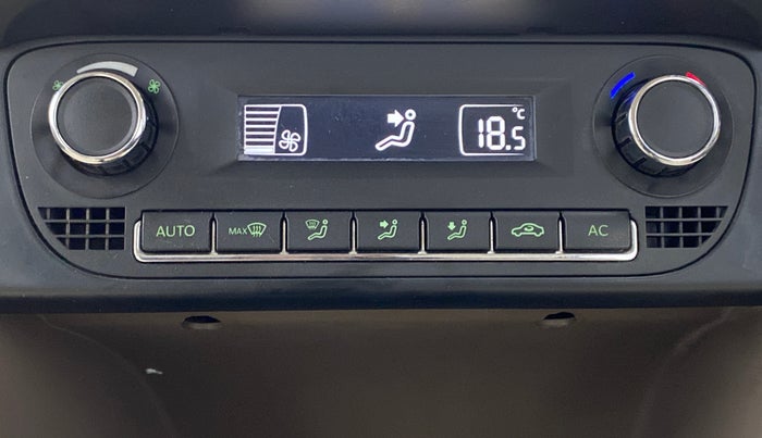 2014 Skoda Rapid ELEGANCE 1.6 TDI MT, Diesel, Manual, 51,091 km, Automatic Climate Control