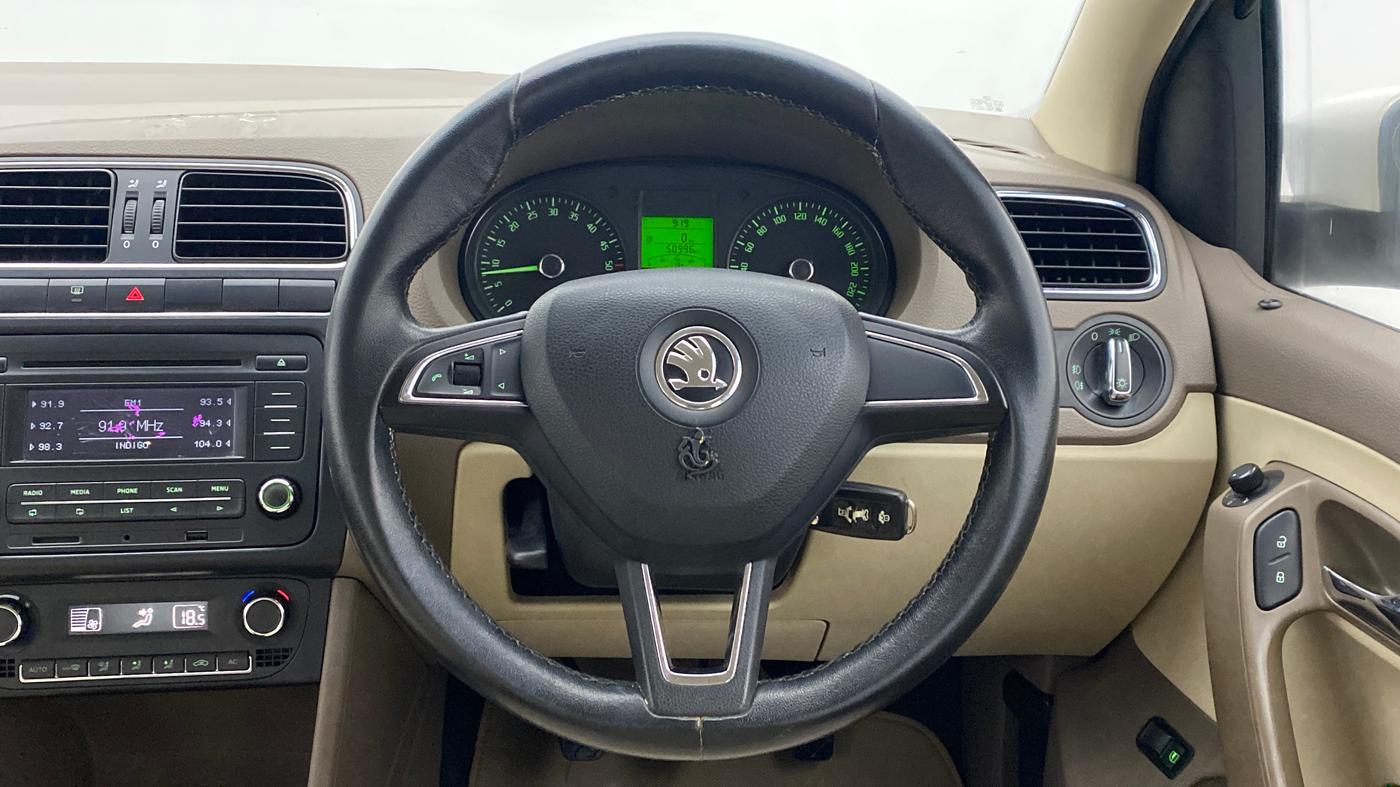 2014 Skoda Rapid ELEGANCE 1.6 TDI MT, Diesel, Manual, 51,091 km, Steering Wheel Close Up