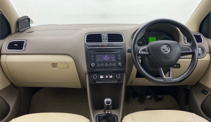 2014 Skoda Rapid ELEGANCE 1.6 TDI MT, Diesel, Manual, 51,091 km, Dashboard
