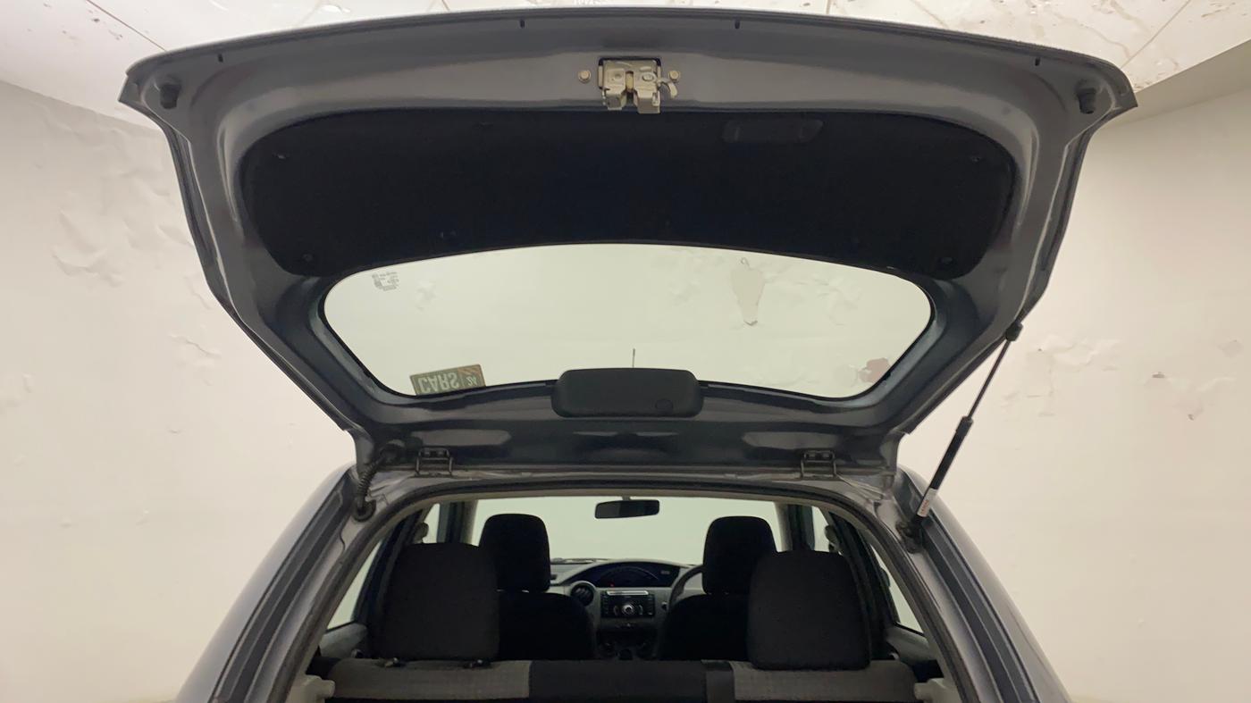 2013 Toyota Etios Liva G, Petrol, Manual, 35,060 km, Boot Door Open