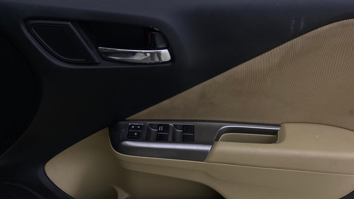 2014 Honda City 1.5L I-VTEC S MT, Petrol, Manual, 30,482 km, Driver Side Door Panels Control