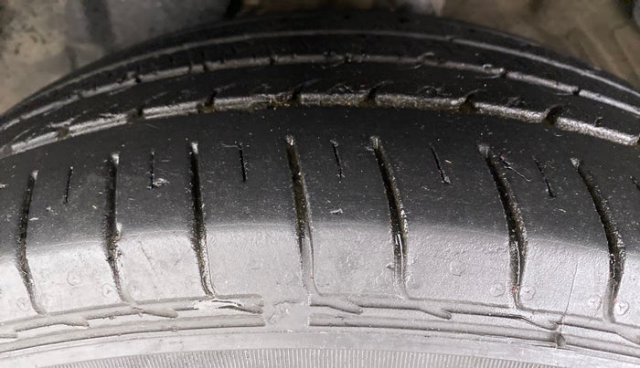 2020 MG HECTOR SHARP DCT PETROL, Petrol, Automatic, 26,032 km, Left Front Tyre Tread