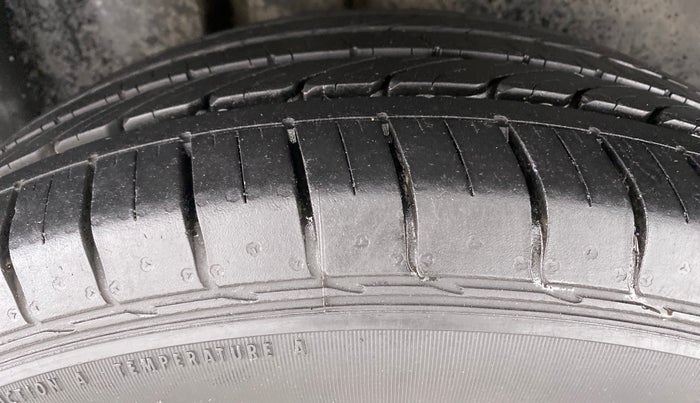 2020 MG HECTOR SHARP DCT PETROL, Petrol, Automatic, 26,032 km, Right Rear Tyre Tread
