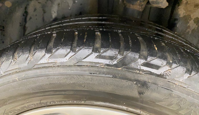 2019 Jeep Compass LIMITED PLUS PETROL AT, Petrol, Automatic, 84,333 km, Left Rear Tyre Tread