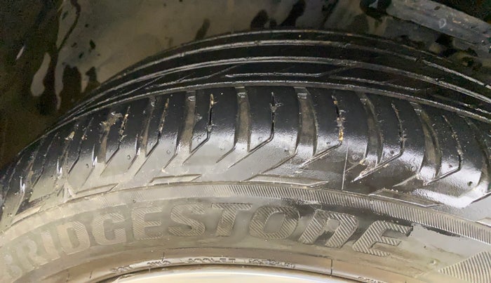 2019 Jeep Compass LIMITED PLUS PETROL AT, Petrol, Automatic, 84,333 km, Right Front Tyre Tread