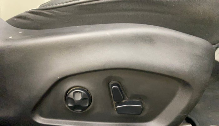 2019 Jeep Compass LIMITED PLUS PETROL AT, Petrol, Automatic, 84,333 km, Driver Side Adjustment Panel