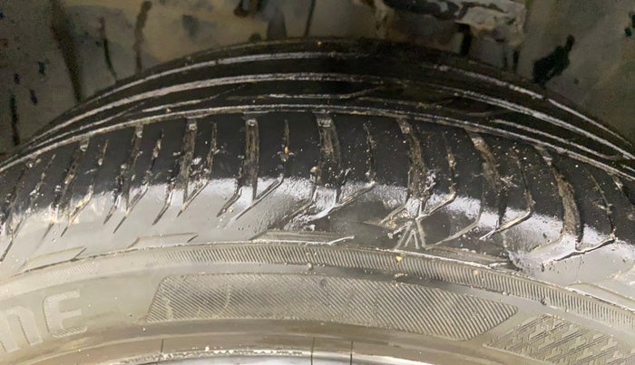 2019 Jeep Compass LIMITED PLUS PETROL AT, Petrol, Automatic, 84,333 km, Left Front Tyre Tread