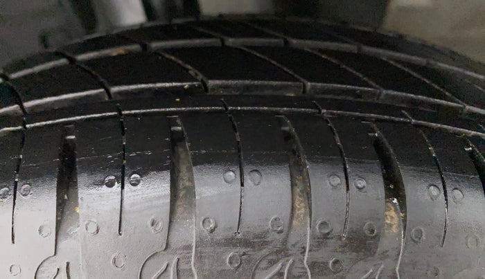2022 Renault Kwid RXL 0.8 (O), Petrol, Manual, 4,146 km, Left Front Tyre Tread