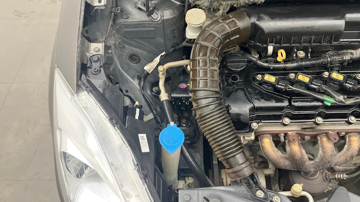2018 Maruti Swift VXI AMT, Petrol, Automatic, 74,347 km, Engine View - Right