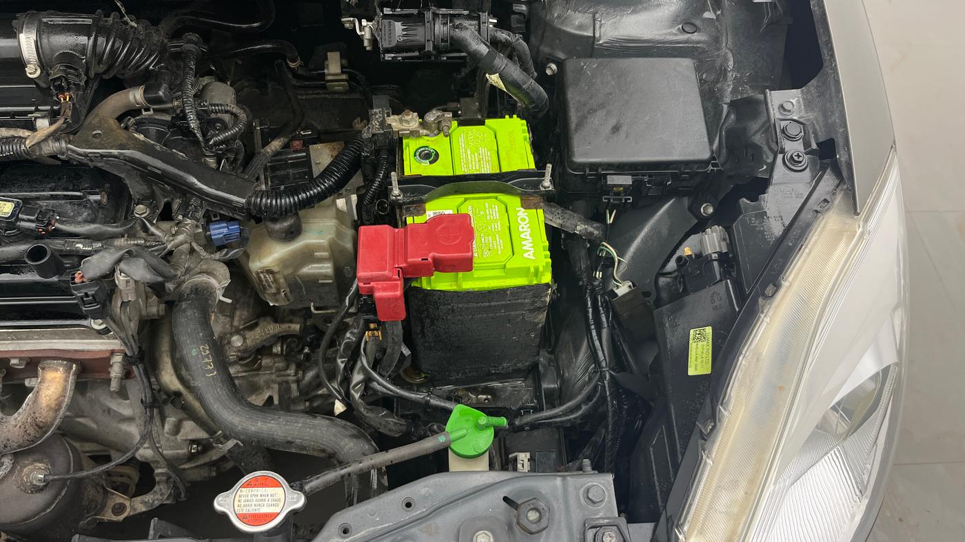 2018 Maruti Swift VXI AMT, Petrol, Automatic, 74,347 km, Engine View - Left
