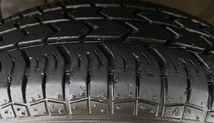 2020 Maruti Swift Dzire TOUR S-CNG, CNG, Manual, 28,904 km, Left Front Tyre Tread