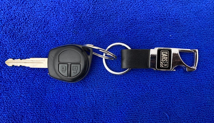 2020 Maruti Swift Dzire TOUR S-CNG, CNG, Manual, 28,904 km, Key Close Up