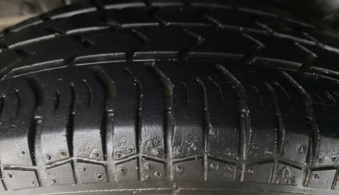 2020 Maruti Swift Dzire TOUR S-CNG, CNG, Manual, 28,904 km, Right Rear Tyre Tread