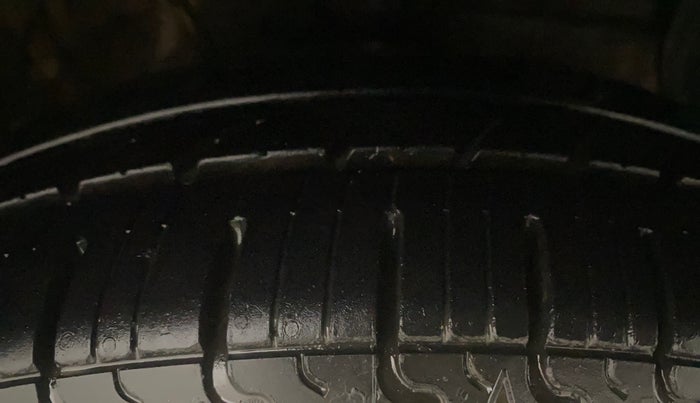 2022 Hyundai GRAND I10 NIOS SPORTZ AMT 1.2 KAPPA VTVT, Petrol, Automatic, 54,956 km, Right Front Tyre Tread