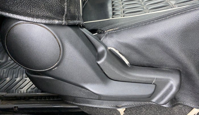 2018 Maruti IGNIS DELTA 1.2 K12, Petrol, Manual, 29,913 km, Driver Side Adjustment Panel
