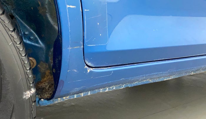 2017 Maruti IGNIS DELTA 1.2, Petrol, Manual, 70,693 km, Right running board - Slightly rusted