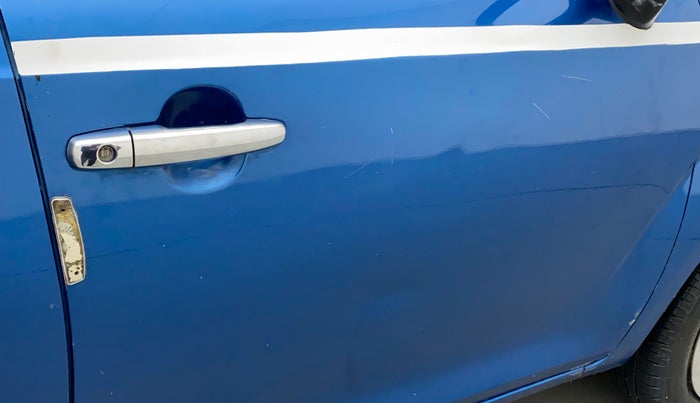 2017 Maruti IGNIS DELTA 1.2, Petrol, Manual, 70,693 km, Driver-side door - Minor scratches