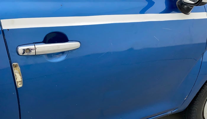 2017 Maruti IGNIS DELTA 1.2, Petrol, Manual, 70,693 km, Driver-side door - Slightly dented