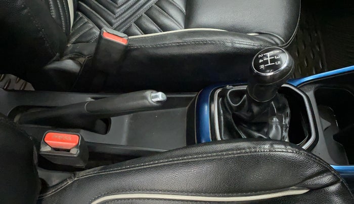 2017 Maruti IGNIS DELTA 1.2, Petrol, Manual, 70,693 km, Gear Lever