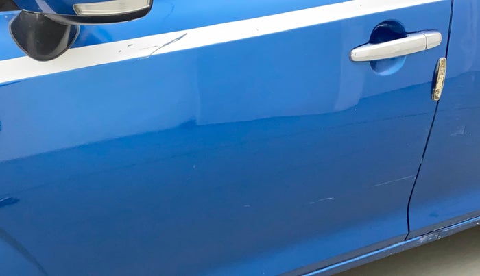 2017 Maruti IGNIS DELTA 1.2, Petrol, Manual, 70,693 km, Front passenger door - Minor scratches