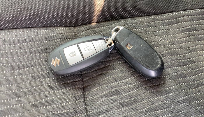 2016 Maruti Baleno ALPHA PETROL 1.2, Petrol, Manual, 86,076 km, Key Close Up