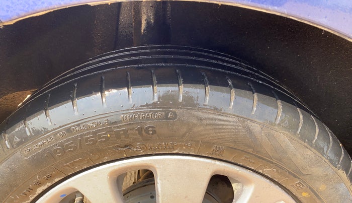 2016 Maruti Baleno ALPHA PETROL 1.2, Petrol, Manual, 86,076 km, Right Rear Tyre Tread