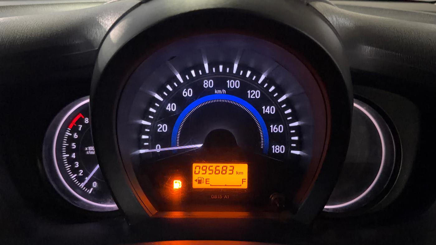 2015 Honda Amaze 1.2L I-VTEC VX, Petrol, Manual, 95,643 km, Odometer Image