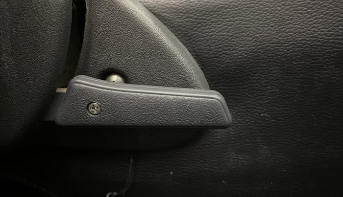 2017 Maruti Alto 800 LXI, Petrol, Manual, 44,145 km, Driver Side Adjustment Panel