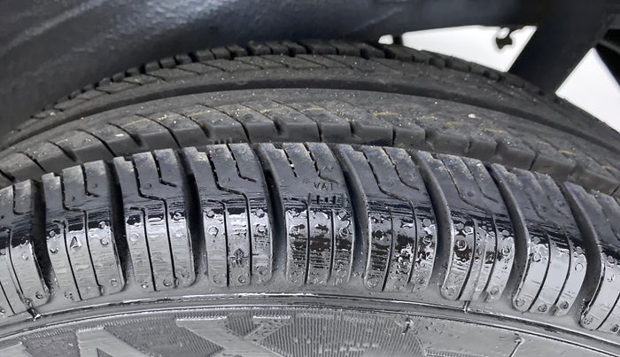 2016 Maruti Wagon R 1.0 LXI, Petrol, Manual, 44,914 km, Left Rear Tyre Tread